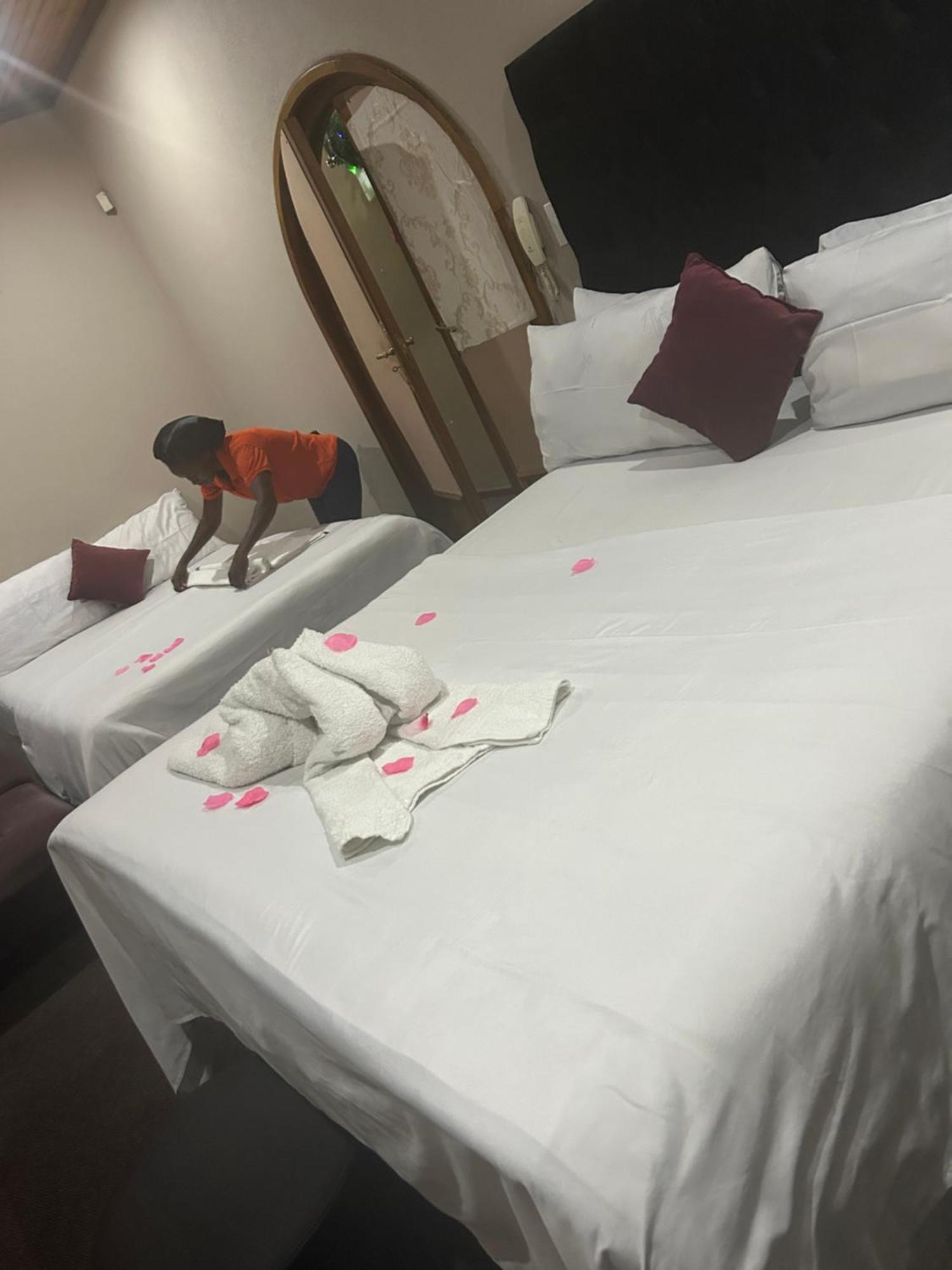 Kagiso Lodge And Spa Krugersdorp Kültér fotó